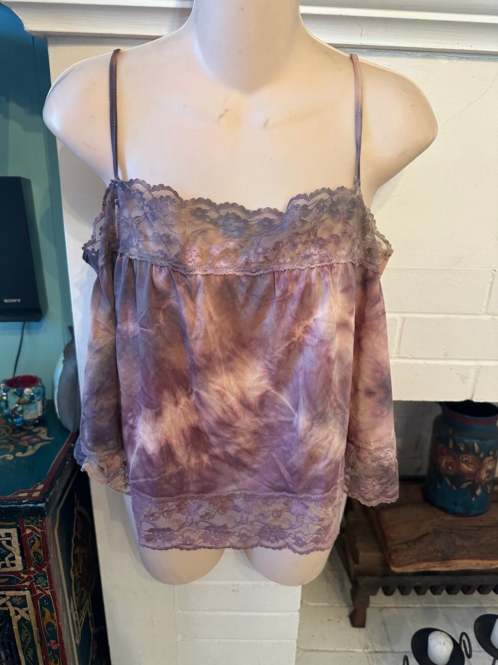 VINTAGE 90's FLOWY SWING TRAPEZE STYE PURPLE & BLUE TIE DYE LACE TRIM CAMISOLE